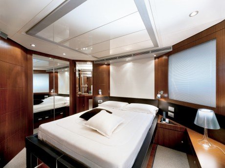 Interior Design Tips on Yacht Bedroom Interior   Interior Design Ideas