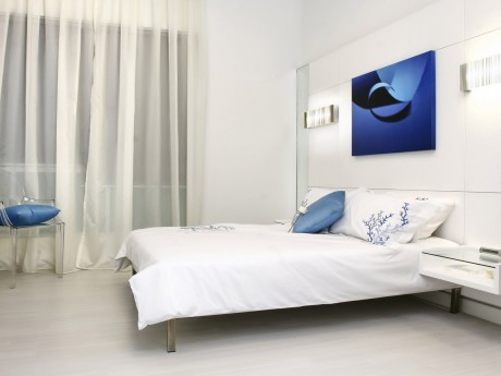 white bedroom design concept