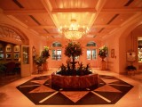 Hotel Lobby Chandelier Decor