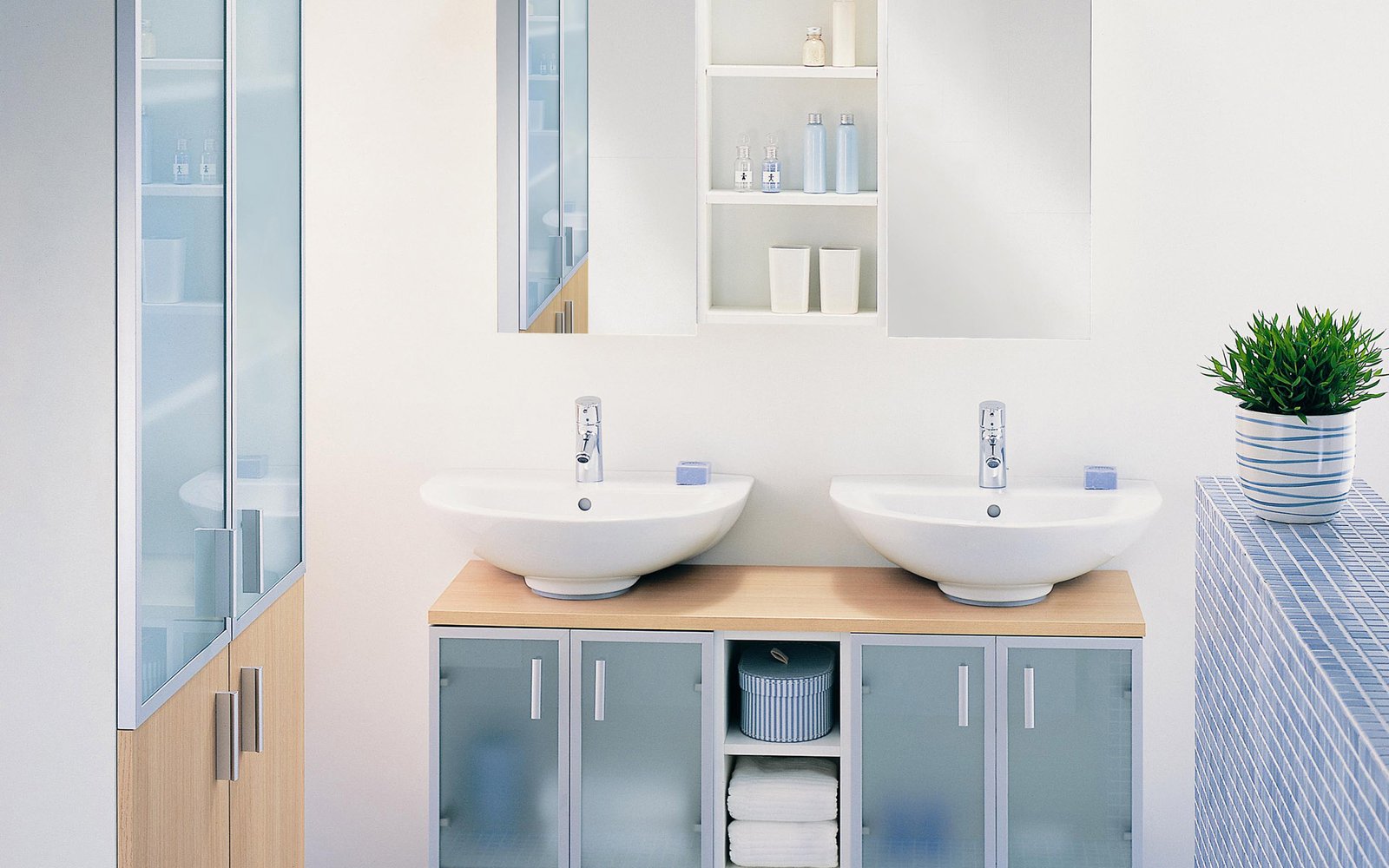 Twin-Sink-Bathroom-Idea Twin Sink Bathroom Idea