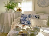 Snow White Dining table