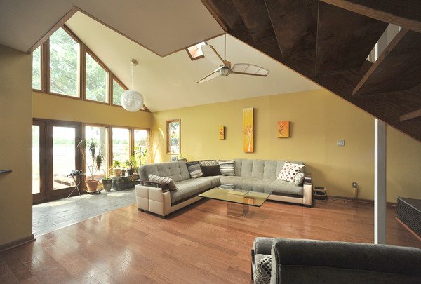 mustard-colored-living-room Choosing best color scheme for living room