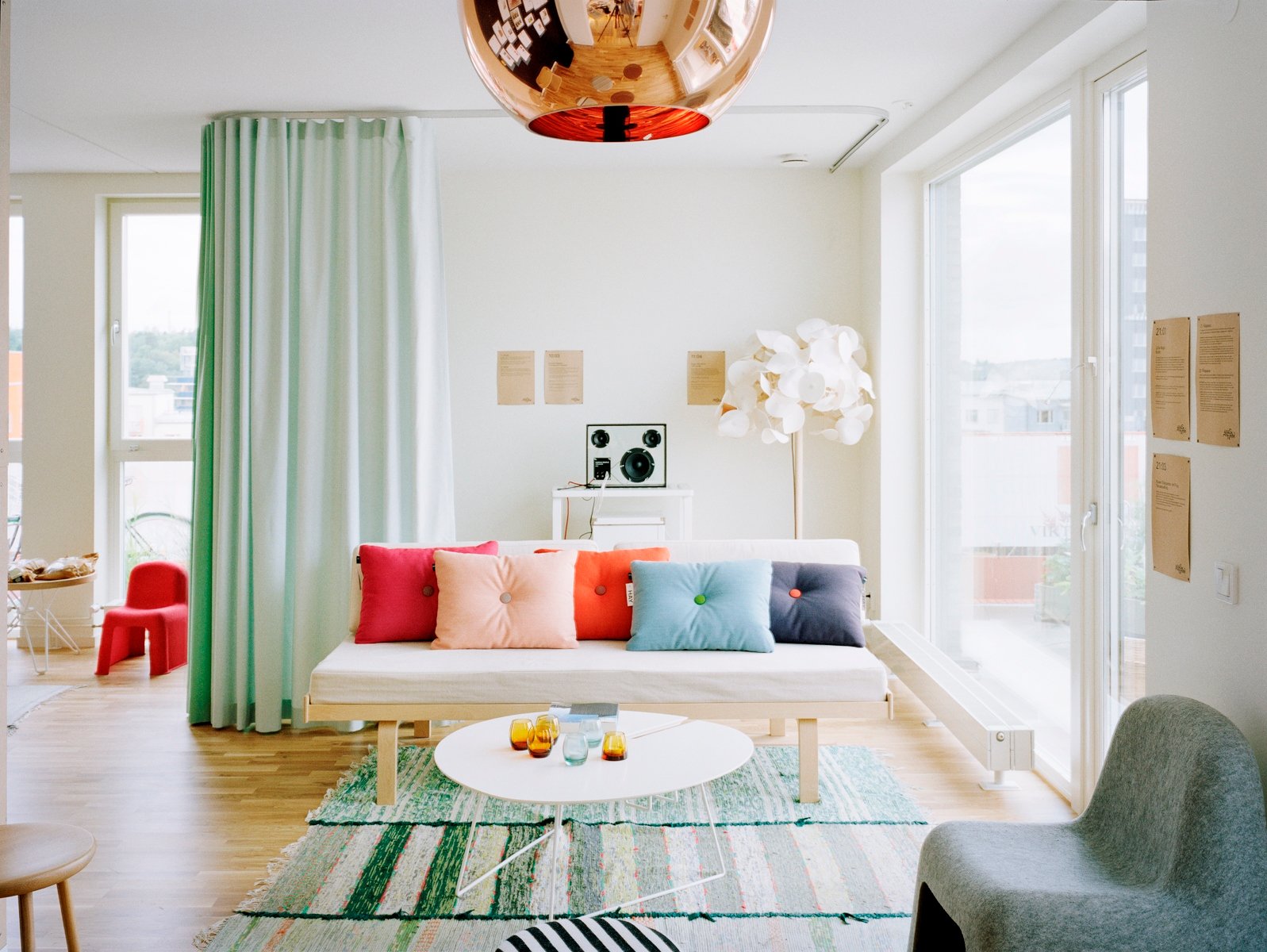 colorful-living-room Colorful living room