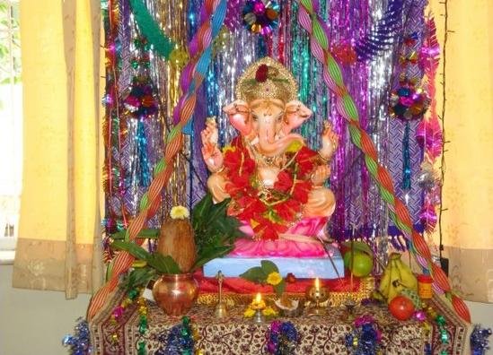 Ganesh-chaturthi-2015-decoration-ideas-1 How you can convert your standard home into luxurious home?