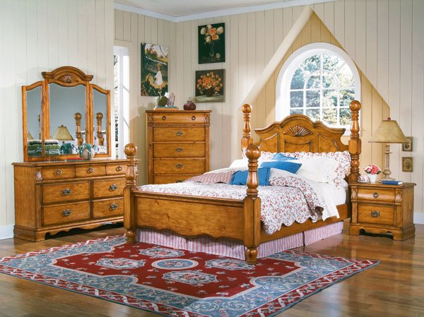 pine-bedroom-furniture-l-07bb8b01b4018379 How to select paint for your bedroom?