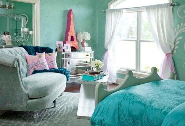 blue-color-schemes-modern-interior-design-decor-3-1 Wonderful Master Bedrooms that you would like to have