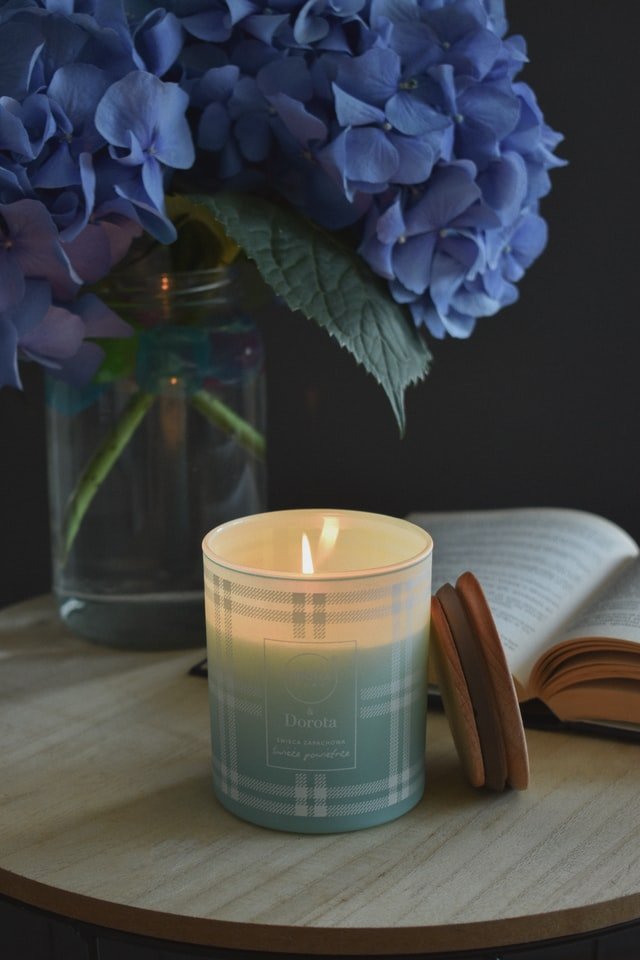 scented-candles 10 Brilliant Home Decor Ideas For This Monsoon